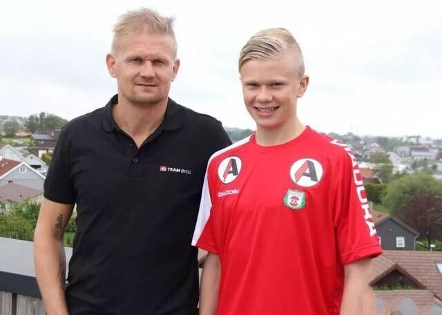 佩雷茨：诺伊尔是有史以来最优秀的门将；我本想成为汉堡首发（佩雷茨盛赞诺伊尔为史上最佳门将：曾希望在汉堡锁定主力位置）