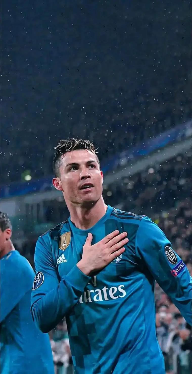 惨叫声不断，皇家阿维拉主帅发布会疑似对对手残疾新闻官施暴（发布会惊魂：惨叫声不断，皇家阿维拉主帅被指对对手残障新闻官施暴）