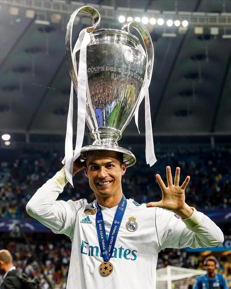 维罗纳vs帕尔马：加利亚尔迪尼、焦瓦内首发，库特罗内、马特奥-佩莱格里诺出战（维罗纳对阵帕尔马：加利亚尔迪尼、焦瓦内首发，库特罗内与马特奥-佩莱格里诺登场）